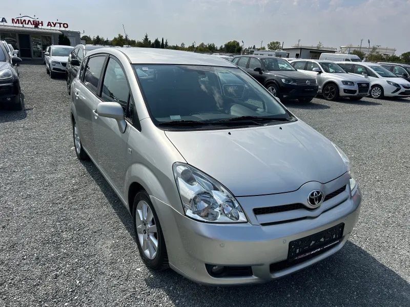 Toyota Corolla verso (KATO НОВА) Image 3