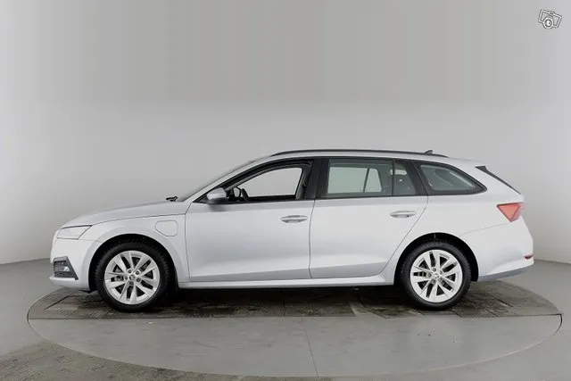 Skoda Octavia Combi 1,4 TSI PHEV Ambition iV DSG Autom * Web Image 2