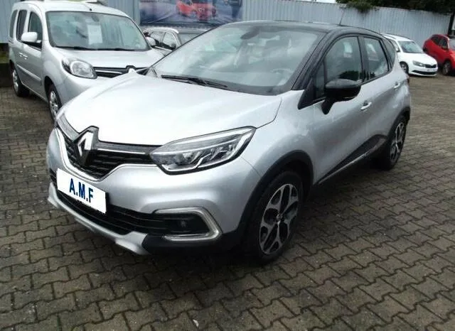 RENAULT Captur Image 1